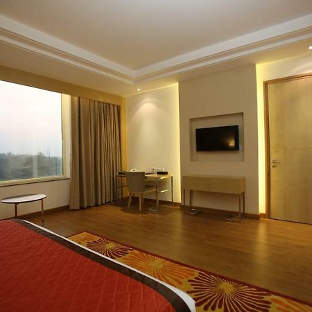 Country Inn & Suites By Radisson, Meerut Bagian luar foto