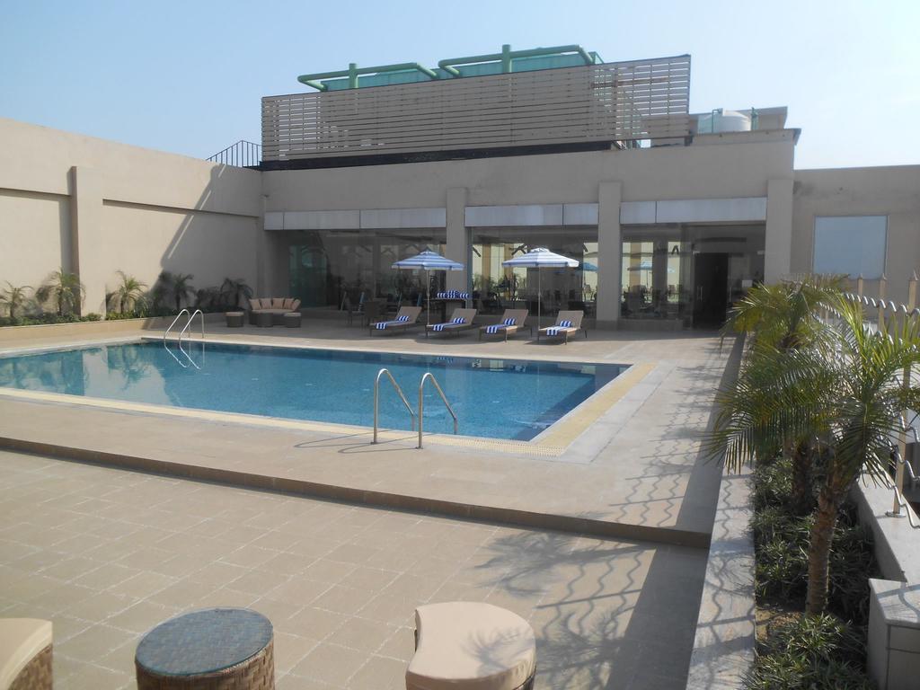 Country Inn & Suites By Radisson, Meerut Bagian luar foto