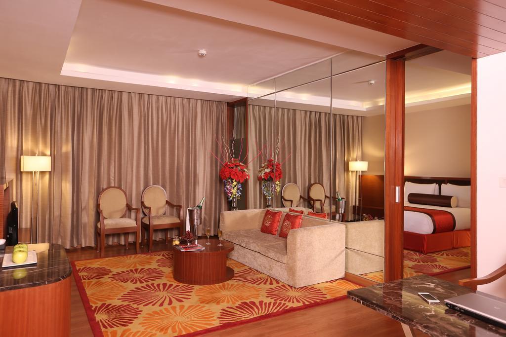 Country Inn & Suites By Radisson, Meerut Bagian luar foto