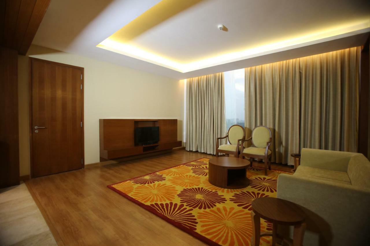 Country Inn & Suites By Radisson, Meerut Bagian luar foto